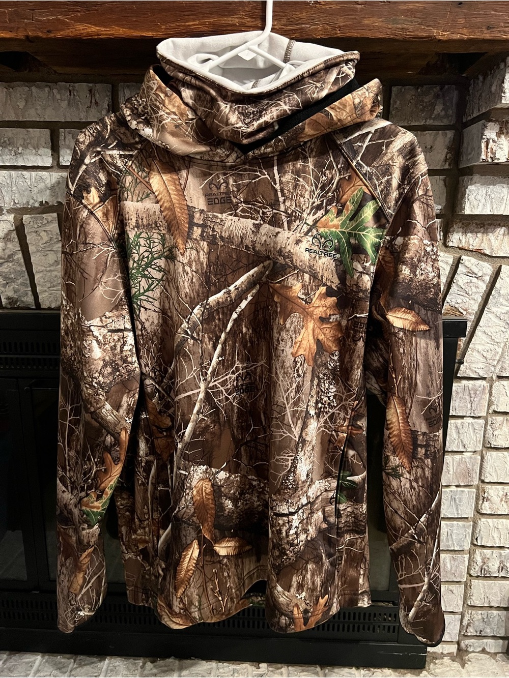 Realtree Men’s Realtree Camo Hooded Pullover Jacket - Brown & Green